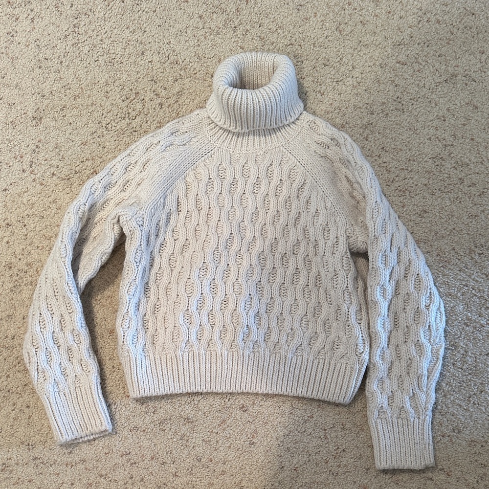 H&M Cropped Cream Cable Knit Turtleneck Sweater